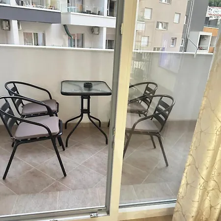 Lux Sa Garazom Appartamento Budua